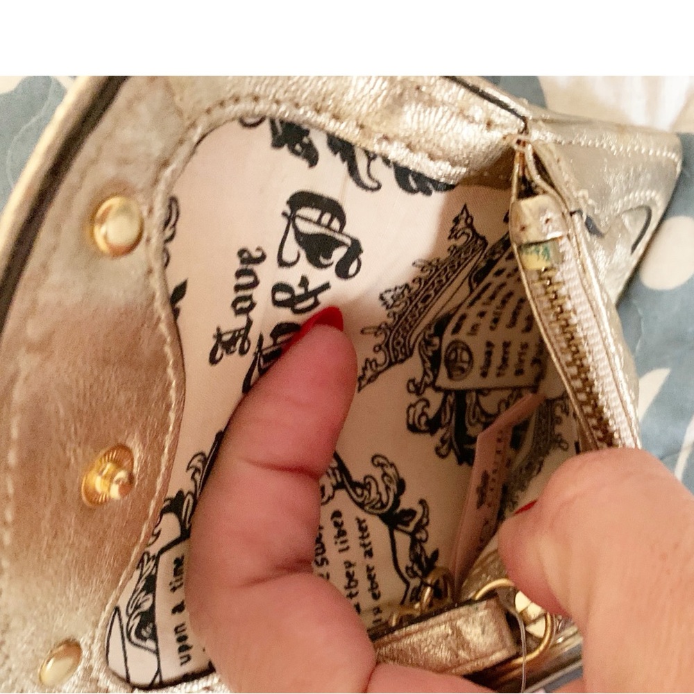 Juicy Couture Gold Leather Wallet with Crown Emblem - Picture 3 of 7